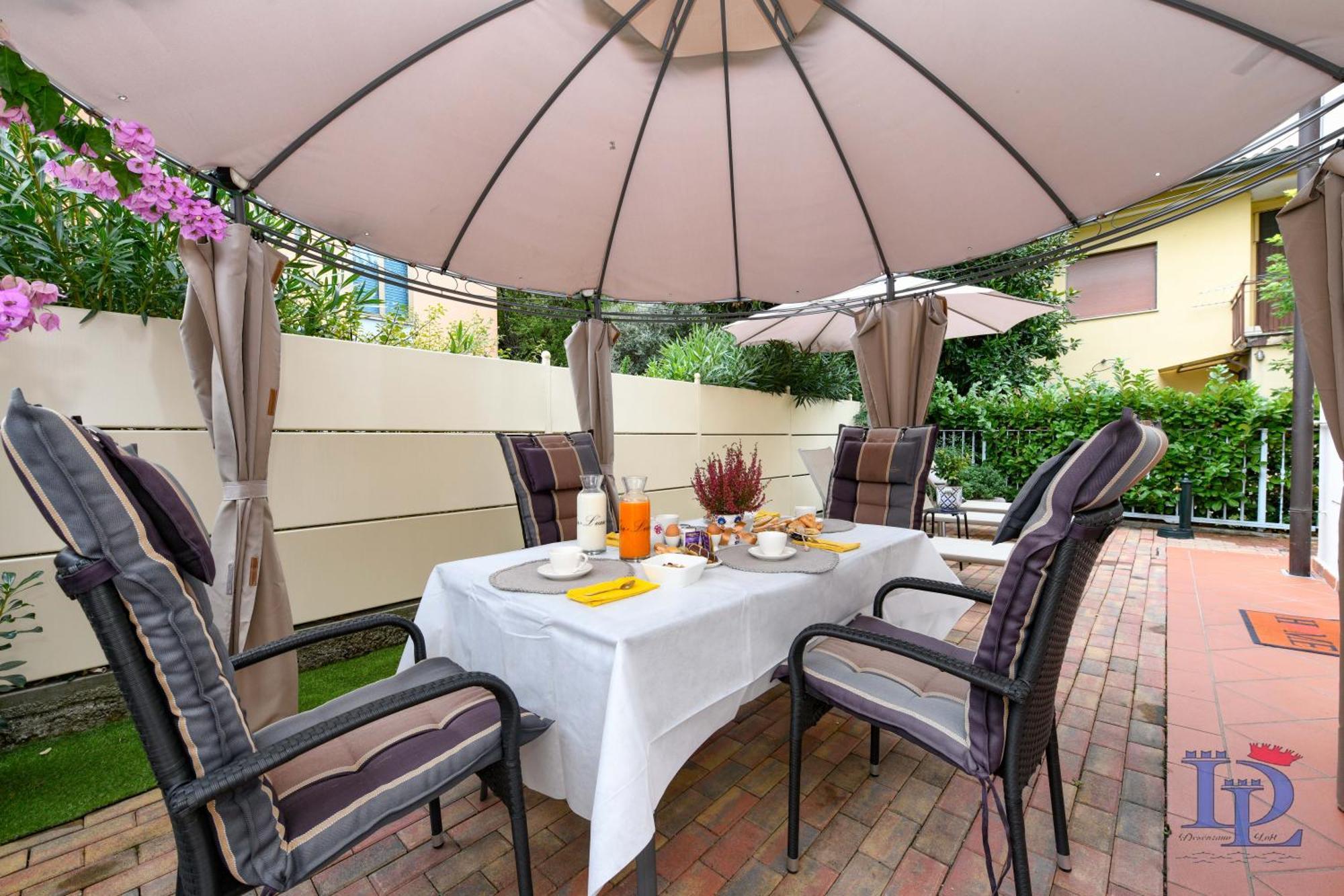 Desenzanoloft Official Partner Marriott Homes & Villas - Garden & Pool Desenzano del Garda Exterior photo